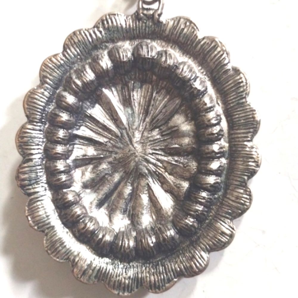 VINTAGE SILVER BEADED CHAIN NECKLACE WITH SILVER/CRYSTAL CONCHO PENDANT - Picture 5 of 9